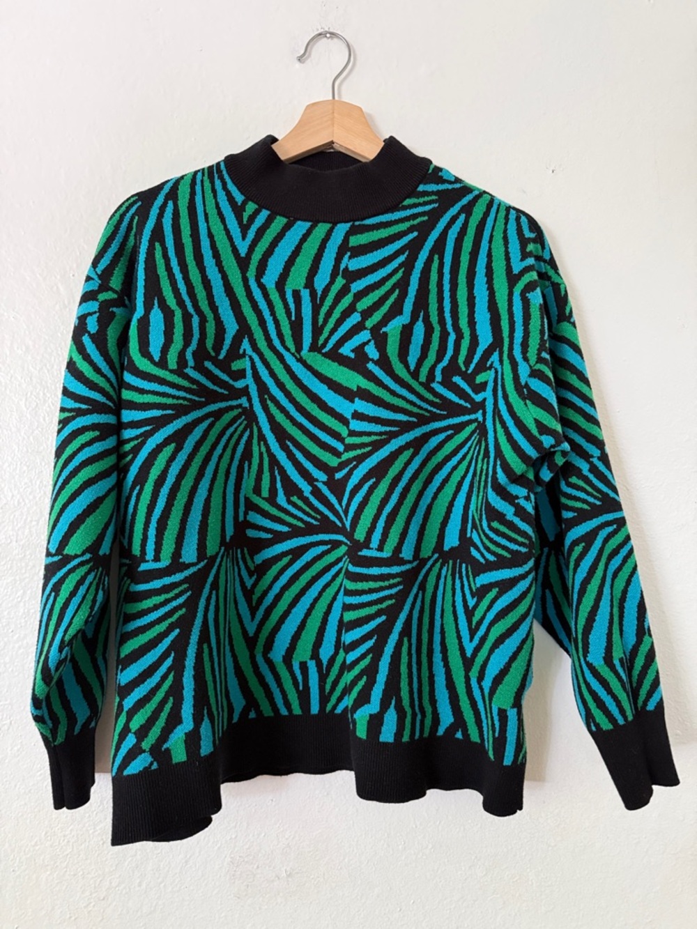 Anne Klein Teal and Black Sweater Sz L